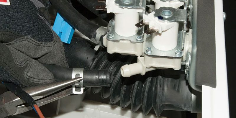 علت خراب شدن شیر برقی لباسشویی